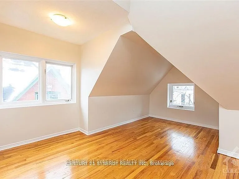 450 Maclaren St #10 — Photo 19
