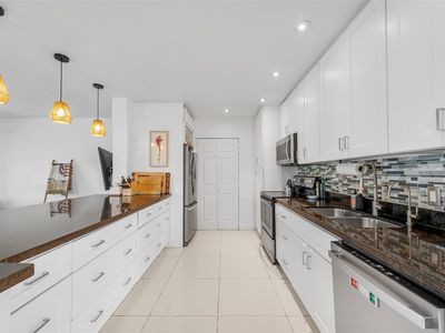 6030 NE 6th Terrace, Oakland Park, FL, 33334