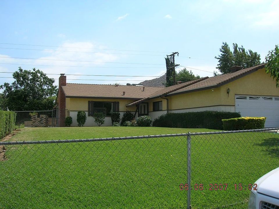 Beautiful 4 Bedroom Home!