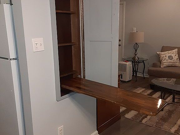 4th image of 44755 Woodlake Ct Unit 1E