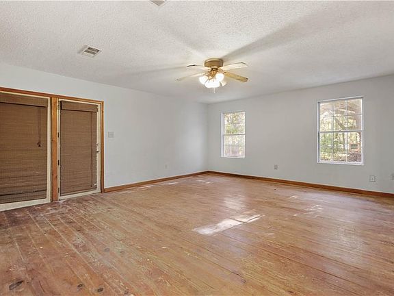 6th image of 25567 W Sycamore St
