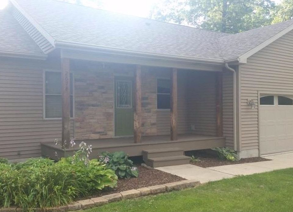 2nd image of 2425 Oriole Dr