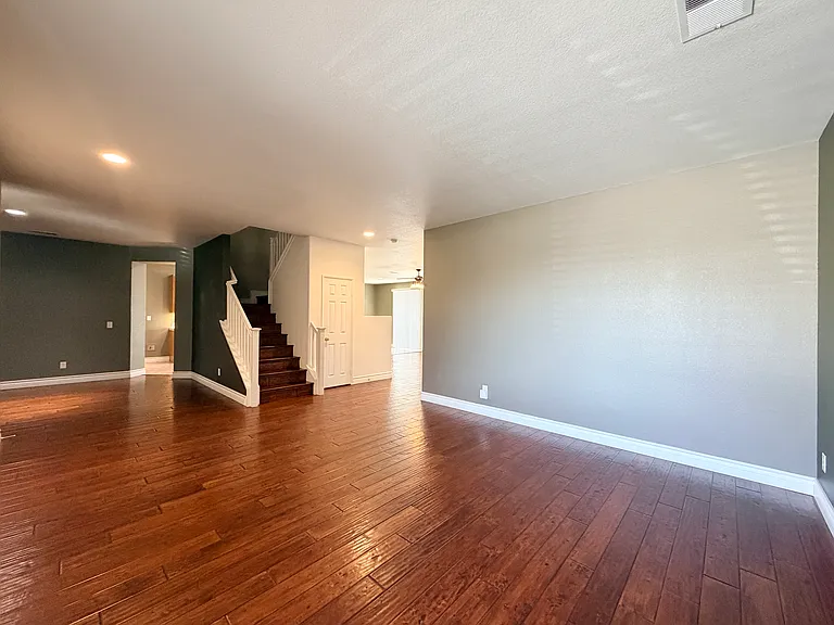 1884 Pinnacle Way — Photo 5