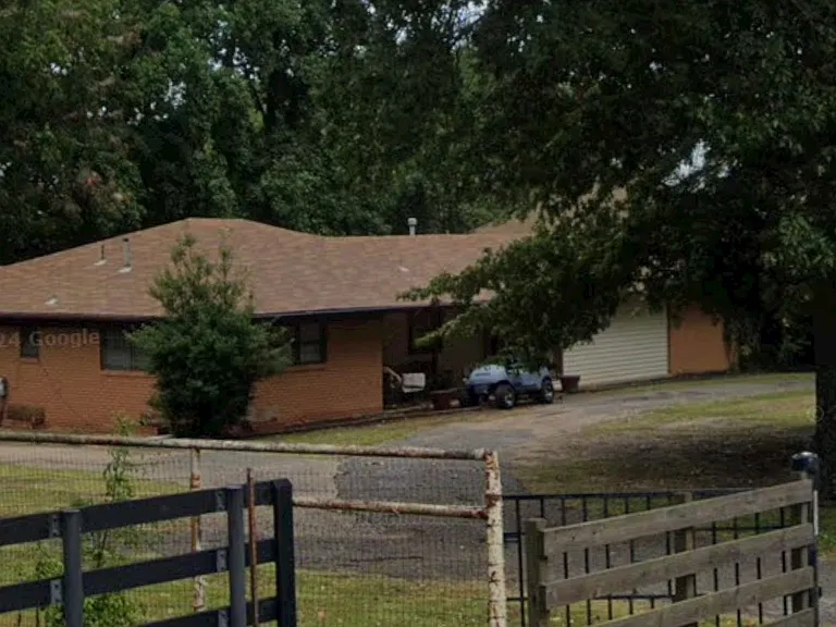 12420 S Garnett Rd — Photo 1