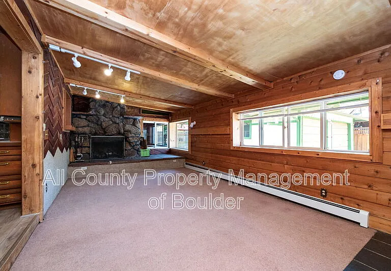 701 S Miller Ave — Photo 22