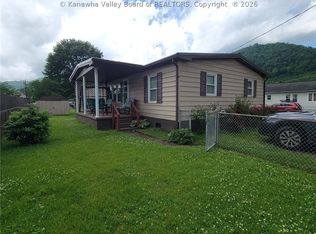 136 Wiseman St, East Bank, WV 25067