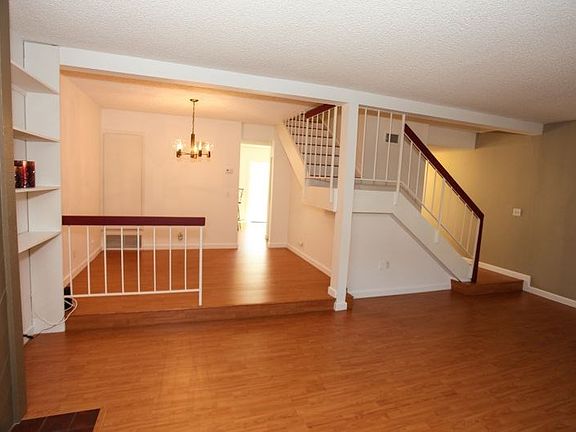 3rd image of 5642 Etiwanda Ave Unit 4