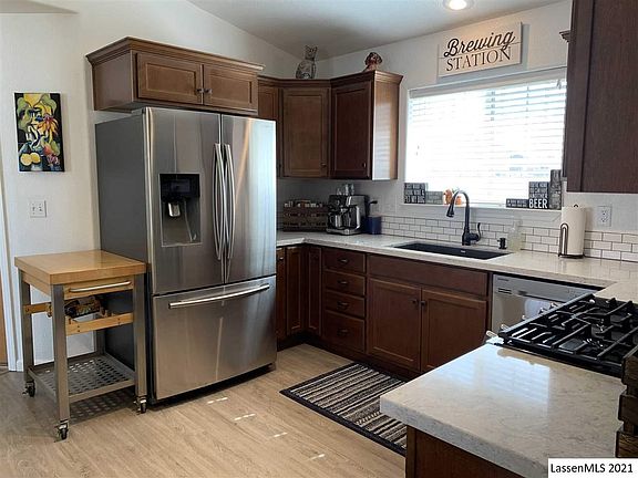 2nd image of 704-285 Bangham Ln