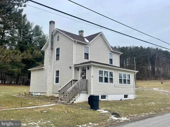 989 Elizabeth St, Coalport, PA 16627