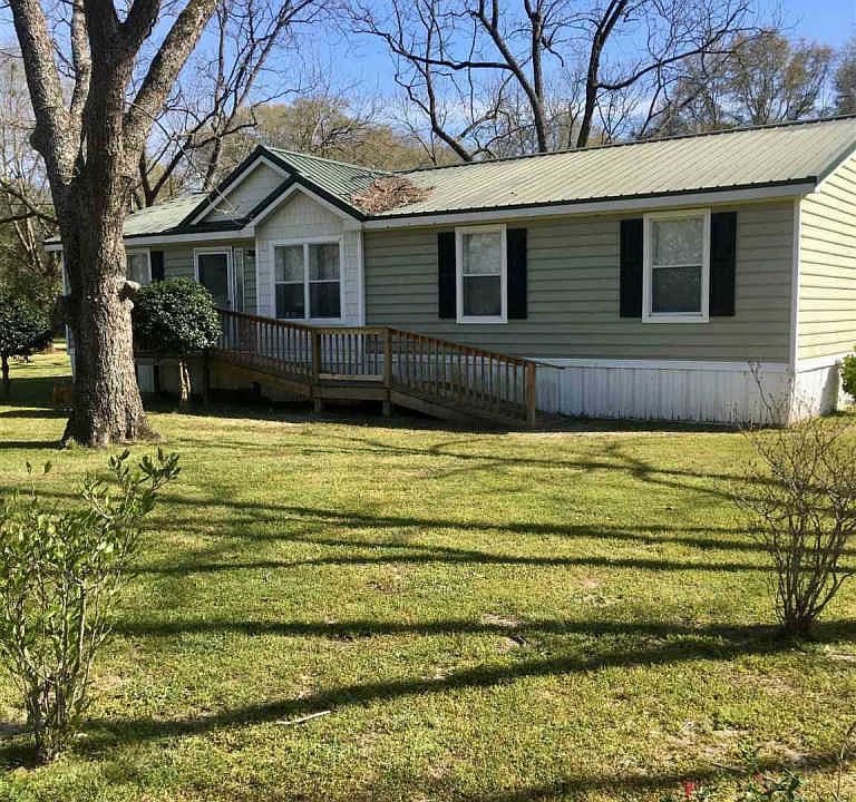 2nd image of 134 Laurel Ln