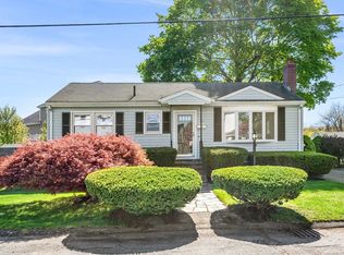 22 Park Dr, Woburn, MA 01801