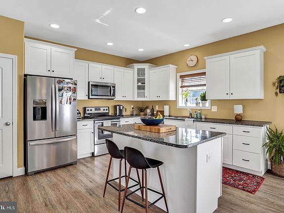 5th image of 60 Bluegrass Way