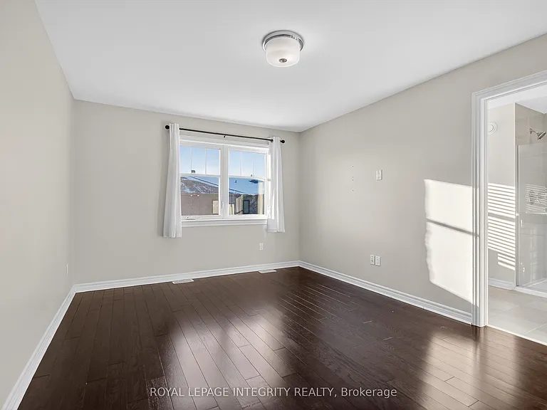 165 Angelonia Cres — Photo 12