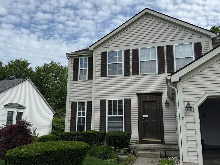 1510 Cottonwood Dr — Photo 2