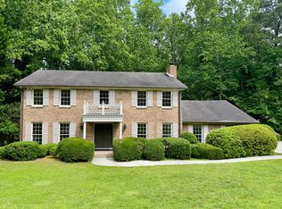 1672 Damon Ct, Dunwoody, GA 30338