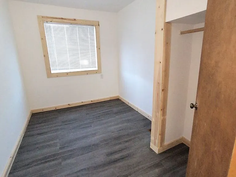 375 Main St — Photo 5