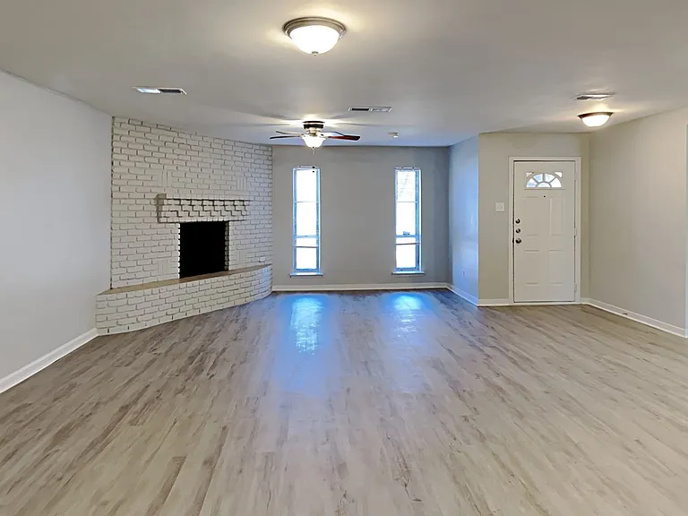2138 Onetta Dr — Photo 5