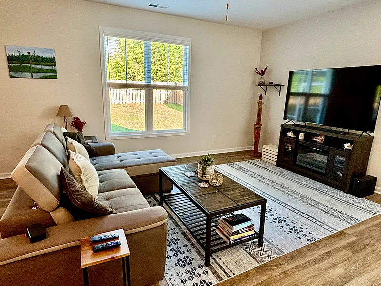 4172 Pegasus Pkwy — Photo 5