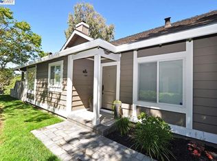 517 Silver Lake Dr, Danville, CA 94526