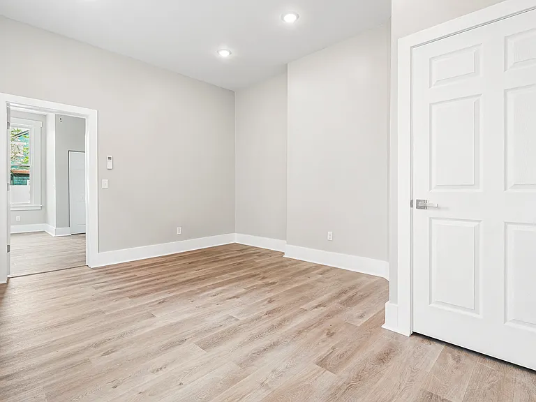 813 Washington Ave #1 — Photo 8