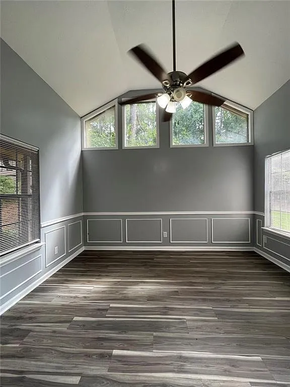 3 bed, 2.0 bath, 1234 sqft, $1,595 — Photo 2