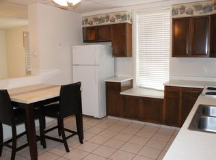 414 N State St #B, Roanoke, IL 61561