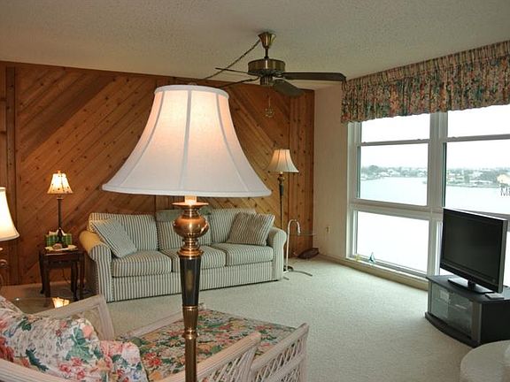 5th image of 7700 Sun Island Dr S APT 703
