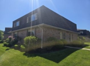 4 Meadows Dr #B, Thornville, OH 43076