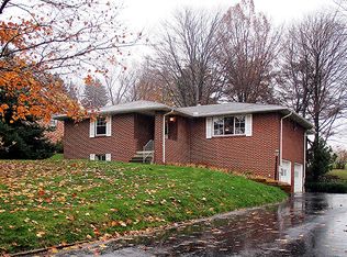 126 Hampton Ct, Butler, PA 16002