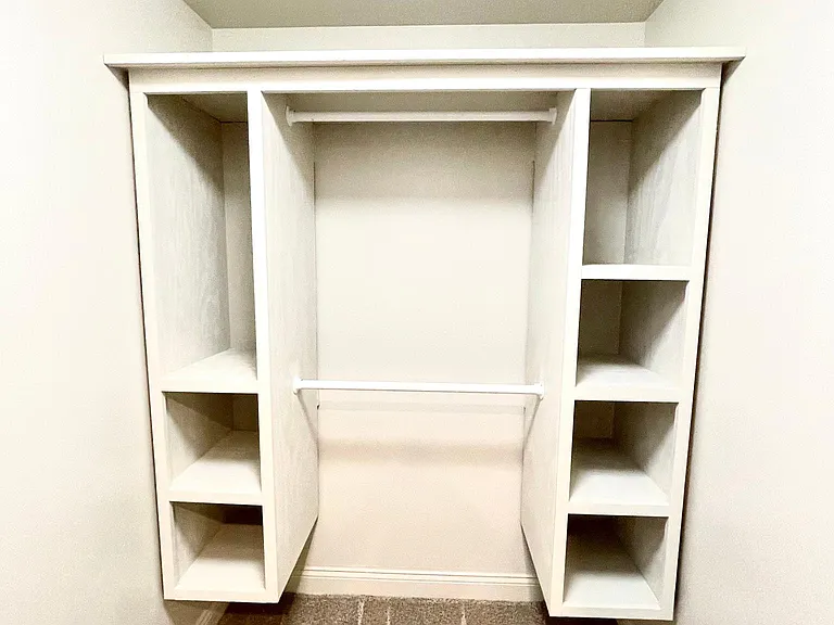 Walk-in Bedroom closet