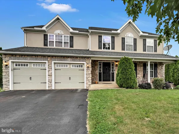 329 Anvil Dr, Douglassville, PA 19518