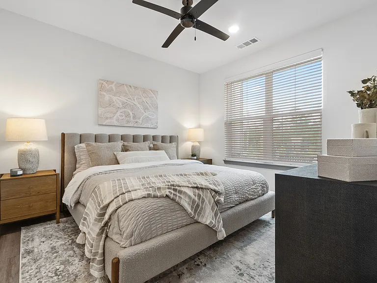 The Quinn Luxury Apartments — Photo 41