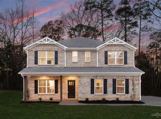 5825 Linden Ridge Ln, Charlotte, NC 28216