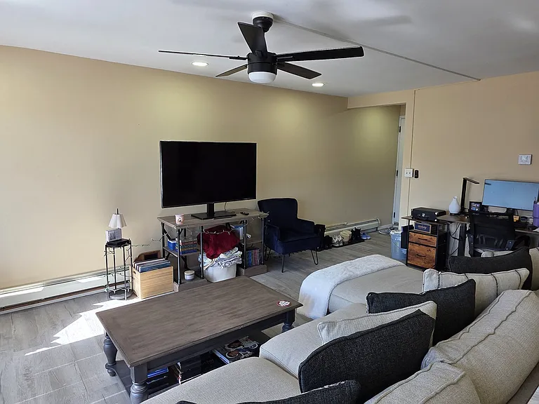 2248 N Triphammer Rd #F8 — Photo 10