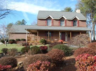 351 Riverchase Rd, Lenoir City, TN 37772