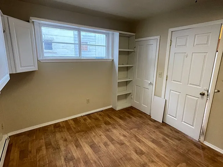 327 N Alabama St — Photo 8