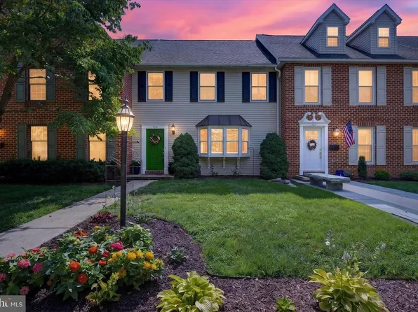 505 S College St, Carlisle, PA 17013
