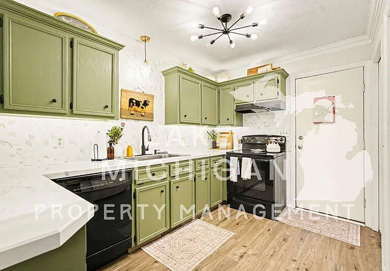6092 Pebble Dr — Photo 3