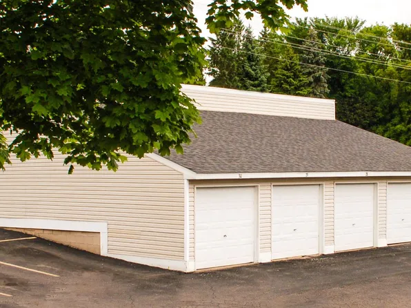 Carver Ridge Townhomes, 340 Crosstown Blvd #Dee9936ff, Chaska, MN 55318