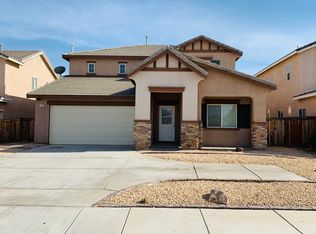 11637 Luna Rd, Victorville, CA 92392