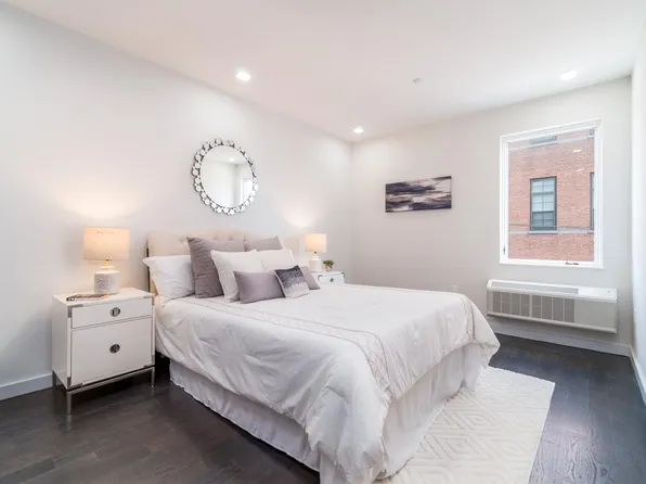 6120 Hudson Avenue image 13 of 28