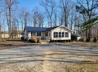 131 Clearwater Ln, Livingston, TN 38570
