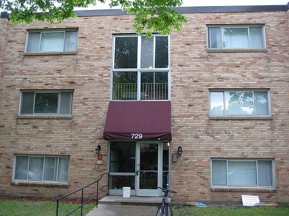 2nd image of 729 8th Ave SE APT 2