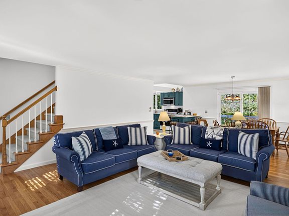 5th image of 59 Ridgeport Drive