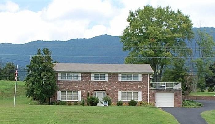 1st image of 267 Grandview Dr
