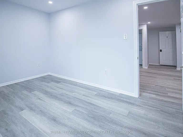 345 Richelieu Ave — Photo 22