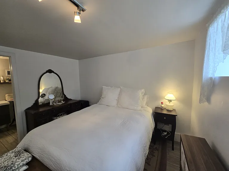 882 Penn Ave NE #3 — Photo 13