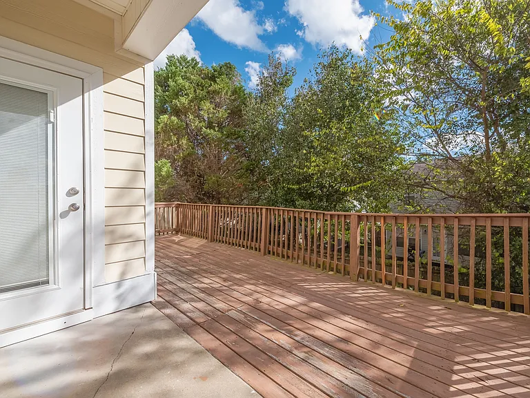 33 Courtyard Way — Photo 11