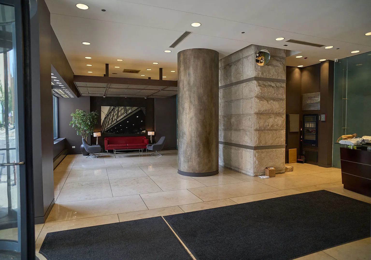 2 bed, 1200 sqft, $4,300 — Photo 4