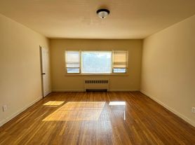 162 Stegman St